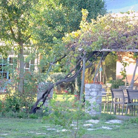 Mas Du Petit Claux Hotel Barbentane Exterior foto